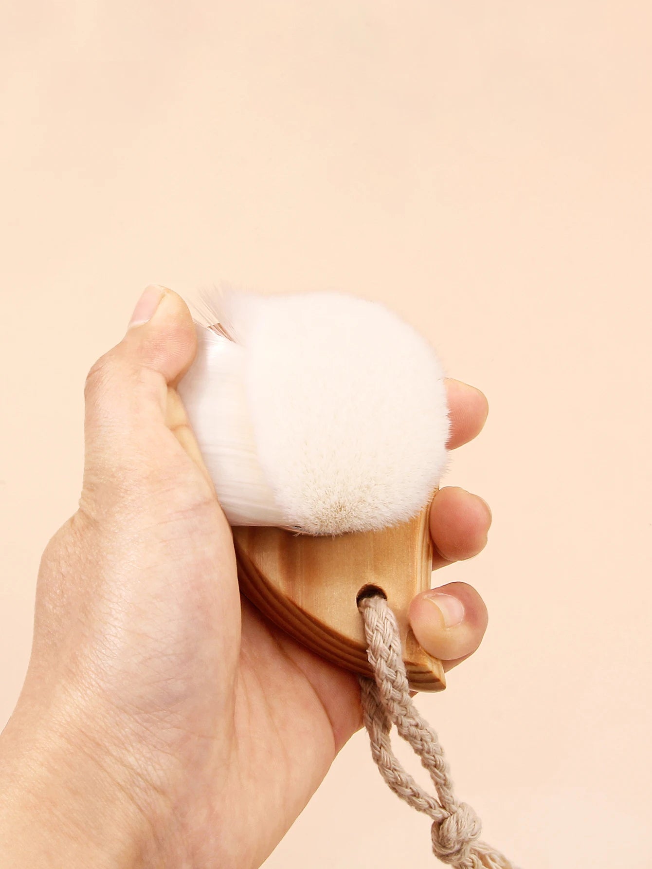 Brosse Nettoyante Visage en Bois – Douceur, Démaquillage & Nettoyage Profond